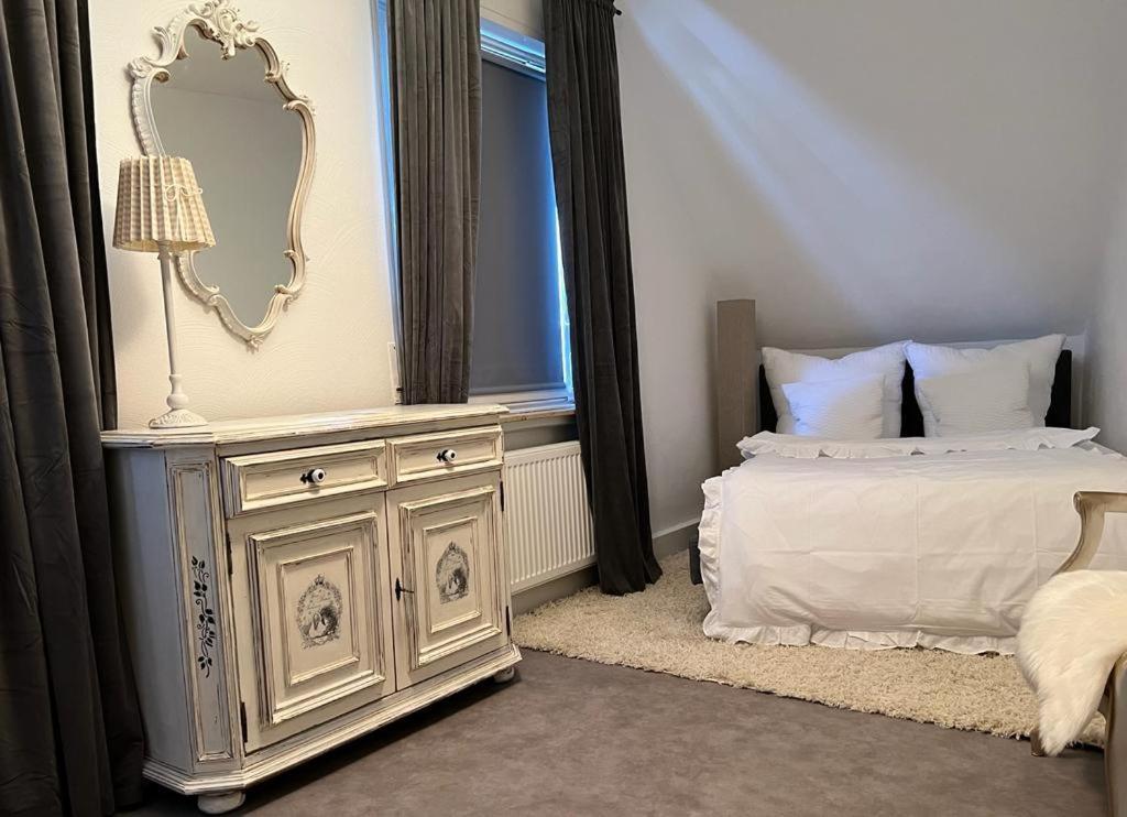Ferienwohnung Und Appartement Naehe Moehnesee Fuer 4 Personen Warstein Esterno foto